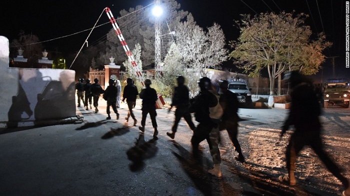 Жертвами атаки на полицейскую академию в Пакистане стали 59 человек -  ВИДЕО